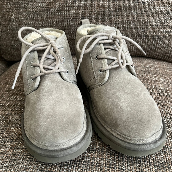 Men\'s UGG Gray Neumel Boots, Size 8 main image 7